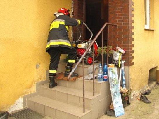 oddymianie pomieszczenia, czad - Straż pożarna/Kalisz