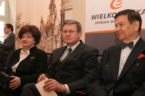 hipolity 11.2010 1 - Antoni Hoffmann