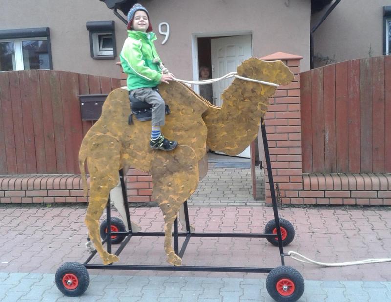 wielbłąd drewniany - Poznański Orszak.org