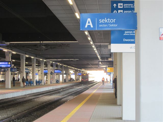 dworzec  PKP - Magdalena Konieczna