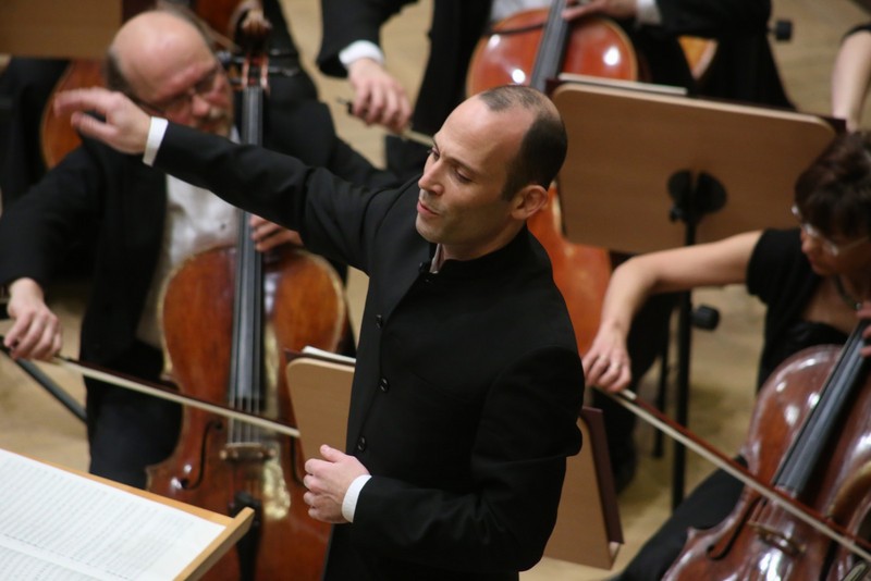 z angielskim humorem zuckerman (11) - Antoni Hoffmann