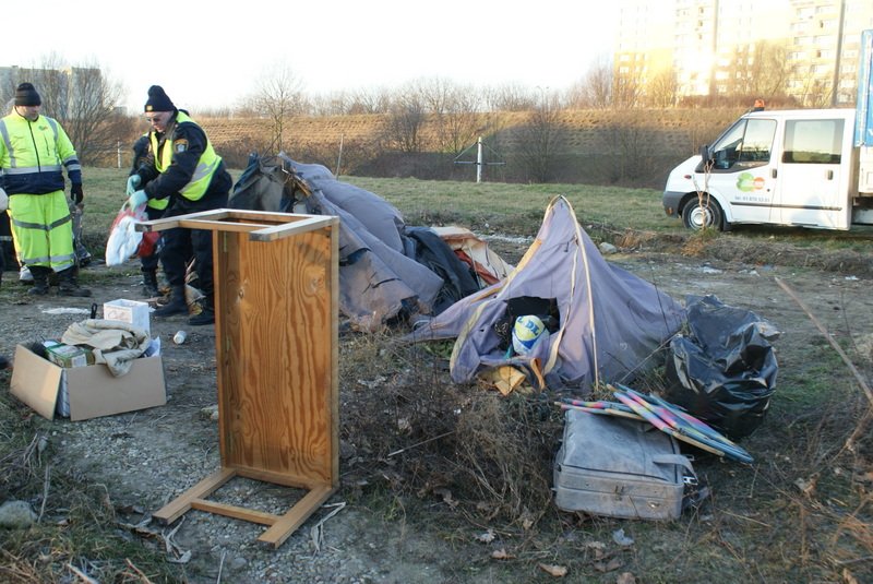 sprzątanie koczowiska (2) - Anna Skoczek