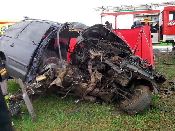 wypadek w trzebinie - Straż Pożarna Pleszew
