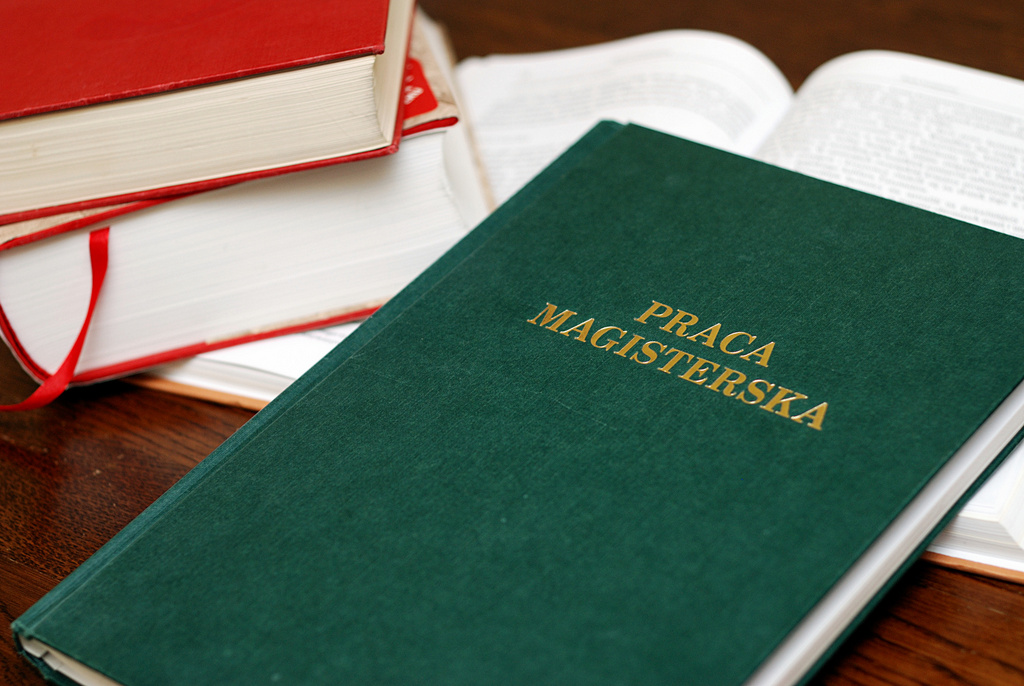 praca magisterska - Fotolia.pl