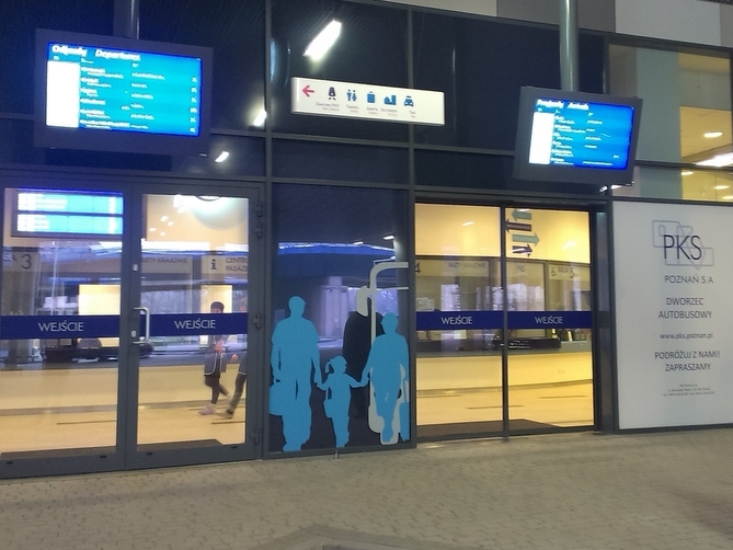 dworzec-pks-przed-otwarciem-55 - Adam Michalkiewicz