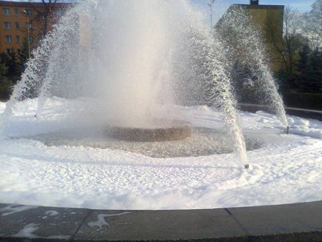 fontanna w pianie2 - Urząd Miasta Leszno