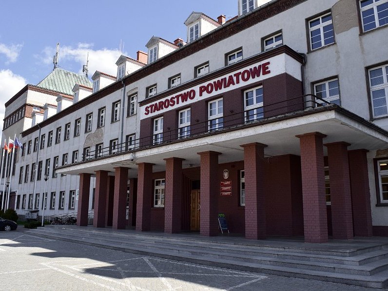 starostwo pilskie budynek - Archiwum