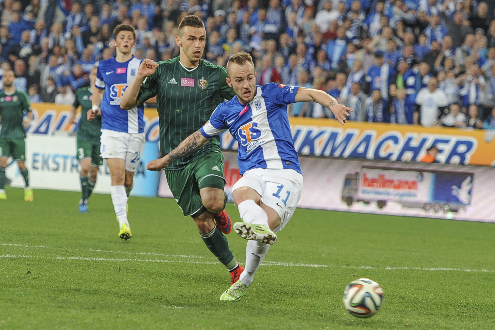 20150425_114_Lech-Slask_Wroclaw_2-0 Gergo Lovrencis  - Przemek Modliński