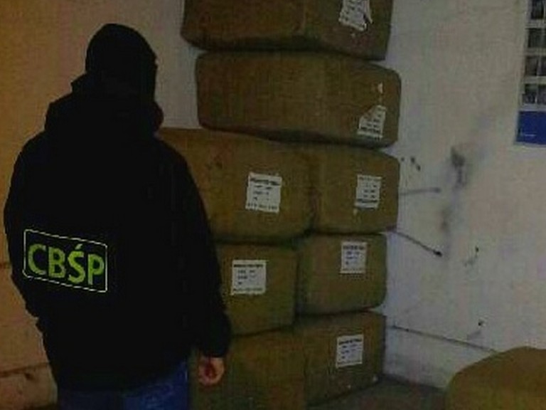 cbś w krajalni tytoniu - CBŚ