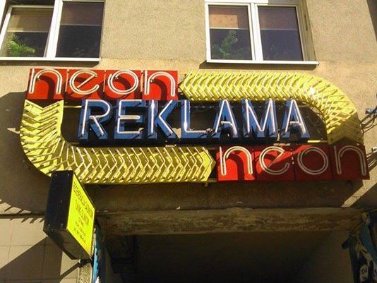 neon reklama neon - Kolektyw Kąpielisko