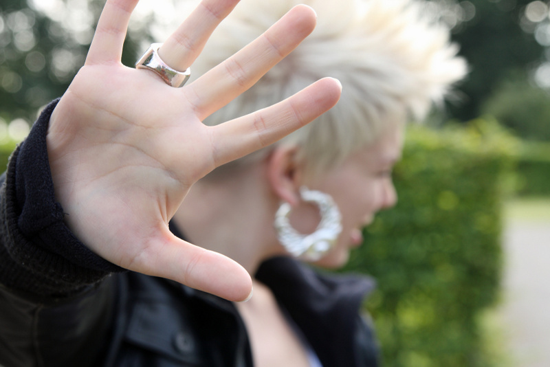 Mowa nienawiści, hejtowanie, nękanie, stalking - Fotolia