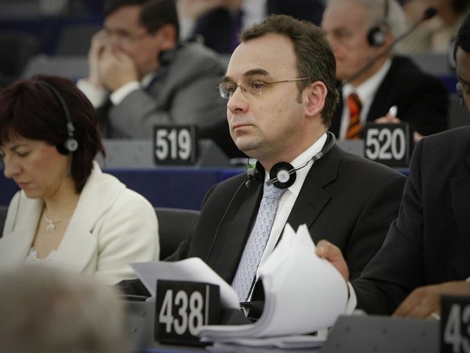 Kaczmarek jako europoseł - Filip Kaczmarek.pl