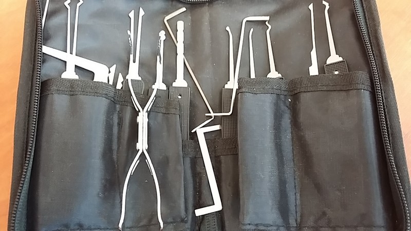 wytrychy i łamaki złodziejskie - Policja Poznań