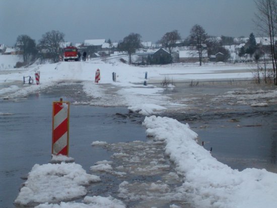 Wysoki poziom wód Noteci - zima - KWPSP w Poznaniu