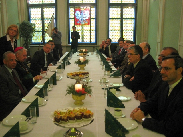 Ambasadorowie z krajów Islamu w prymasa - Rafał Muniak
