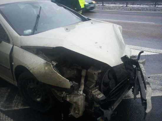 Wypadek na 11 - Straż Pożarna Poznań