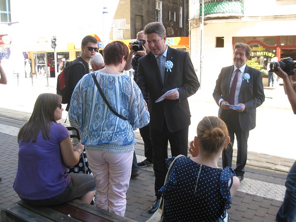 wudarski rozdaje peki - ZTM Poznań