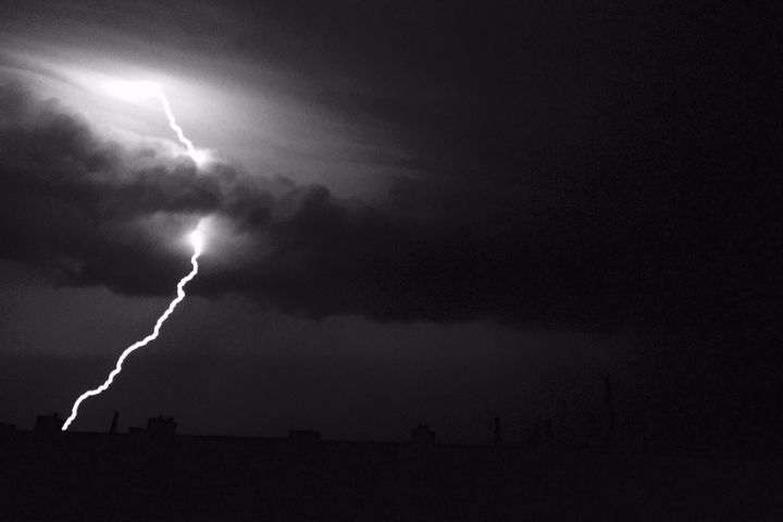 nocna burza - Przemysław Ziemek