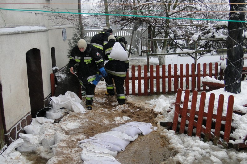 Akcja przeciwpowodziowa w Wieleniu - UM Wieleń