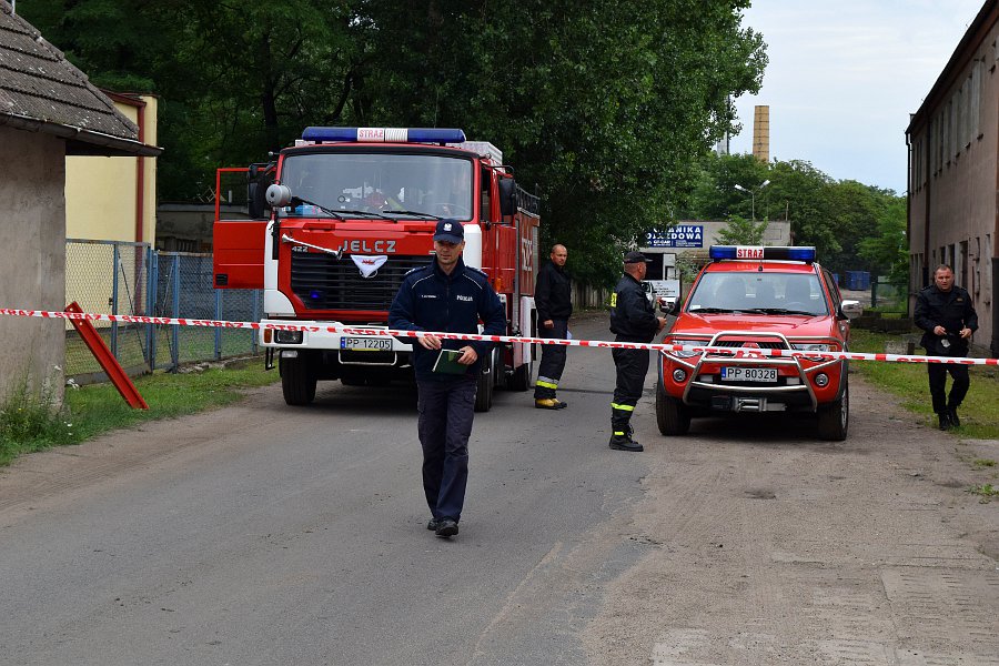 straz-chemia-na-zlomowisku - Marcin Maziarz