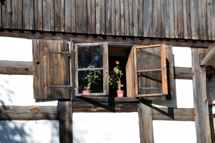 skansen w osieku chałupa okno - Muzeum Okręgowe w Pile