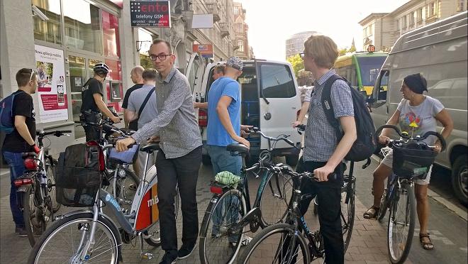 Parkowanie na drodze rowerowej - Urząd Miasta Poznania