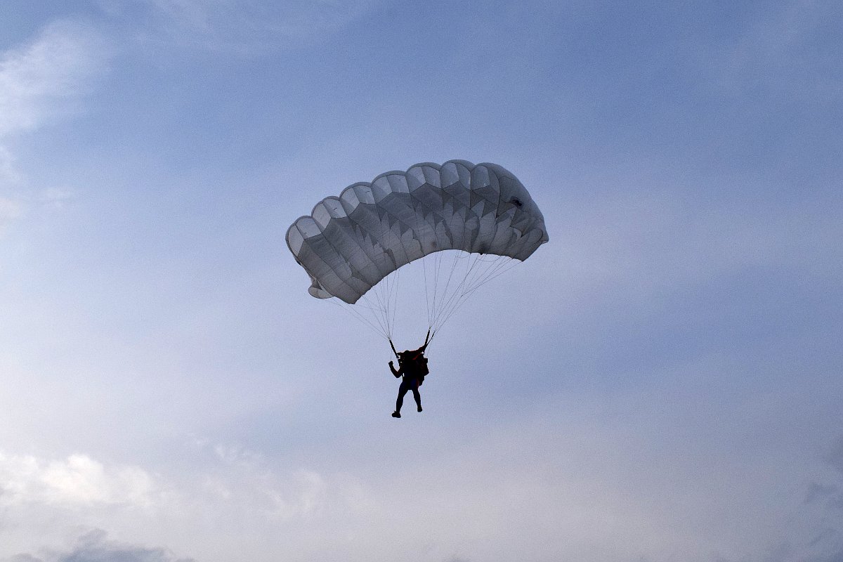 spadochroniarze-pila3 - M. Maziarz