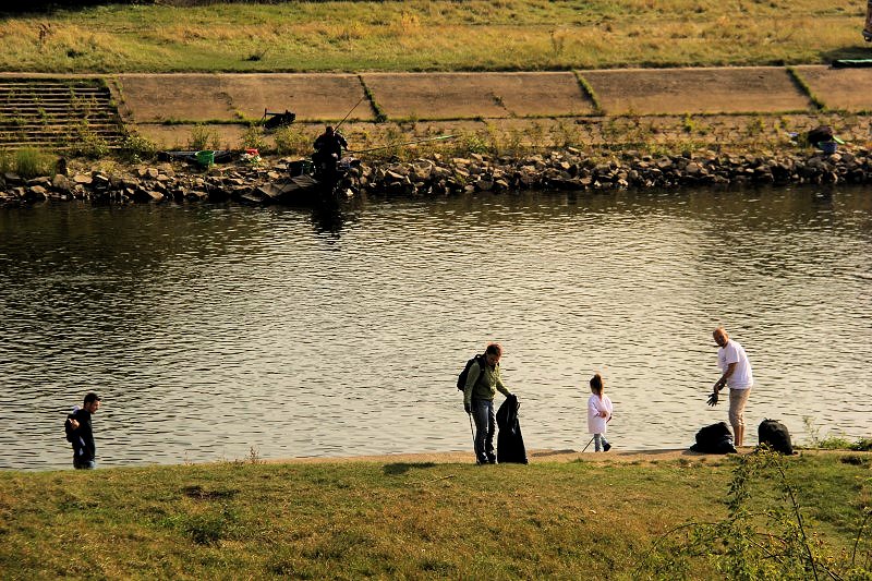 Spływaj śmieciu - Grzegorz Maciejewski