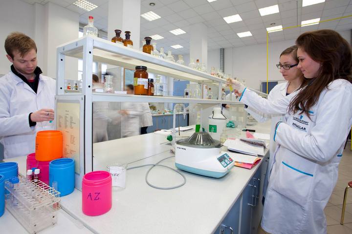 uniwersytet medyczny studentki - Uniwersytet Medyczny w Poznaniu