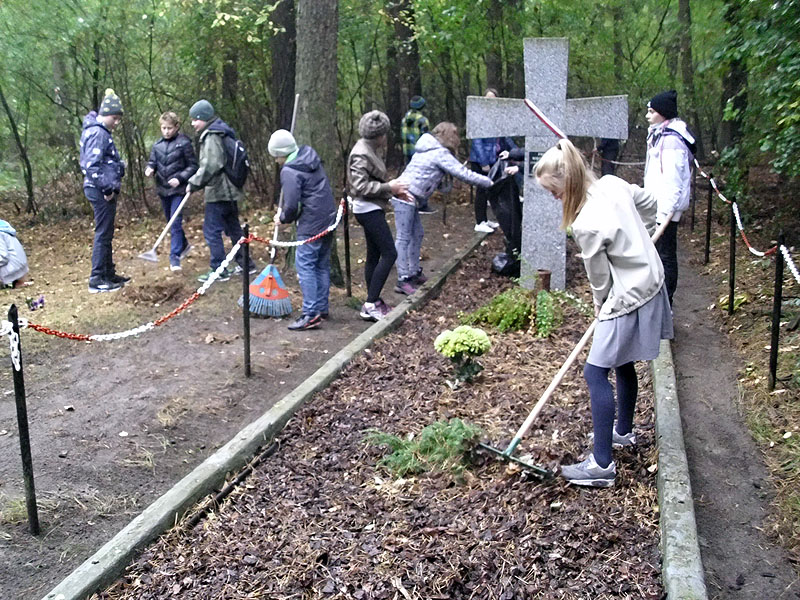 Uczniowie z Dąbrowy w gm. Dopiewo