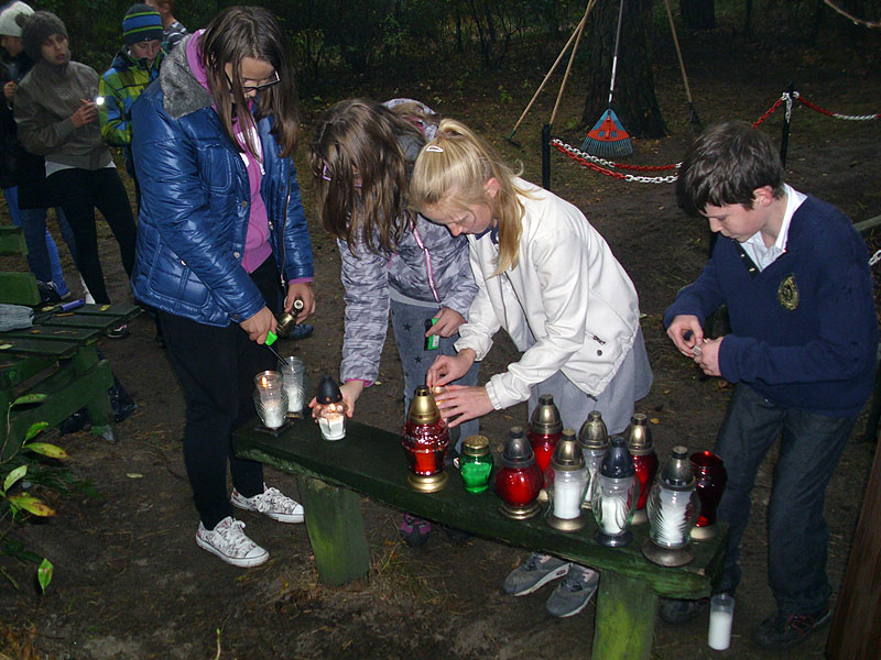 Uczniowie z Dąbrowy w gm. Dopiewo