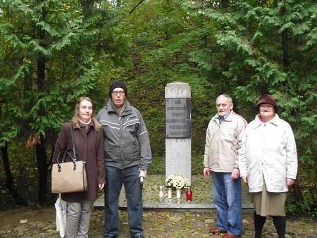 Rodzina Grzybowskich - Dębina Pomnik Pomordowanych