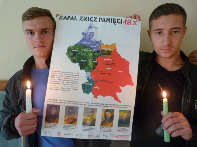 Uczniowie z m. Komrat w Mołdawii - wzięli udział w akcji Zapal Znicz