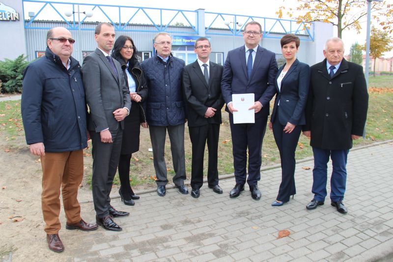 basen delfin będzie kupiony - UM Kalisz