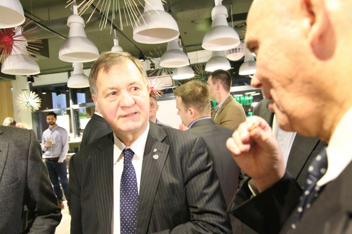 wieczór wyborczy po i pis (2) - Marcin Wesołowski