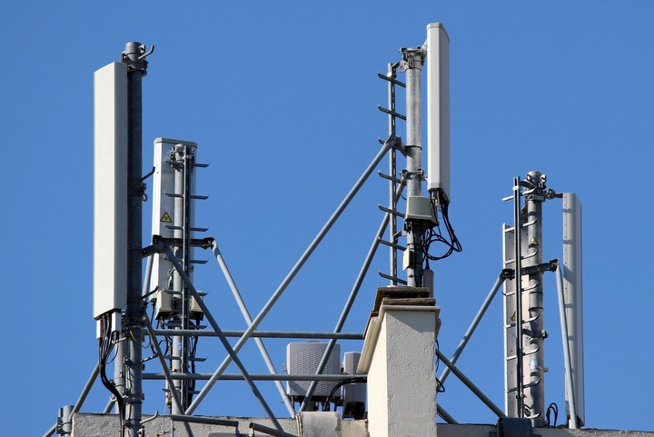 antena telefonii komórkowej - klub.senior.pl