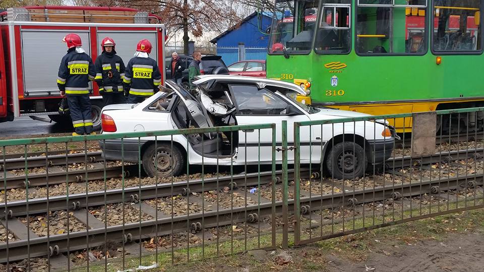 samochód na torach bystra starołęka - Mateusz Kowalski - Korki w Poznaniu
